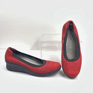 Clarks Cloudsteppers Shoes Womens 7.5 Red Wedge Perforated Slip On Caddell Trail